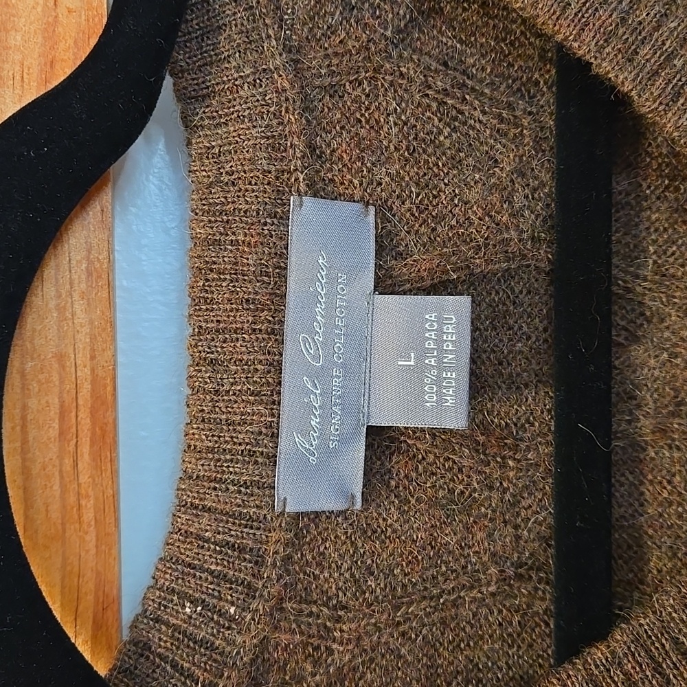 Daniel Cremieux V-Neck Cable‎ Knit Sweater - Brown - Picture 2 of 4